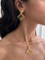 Fleur Geométrique Pendant Set